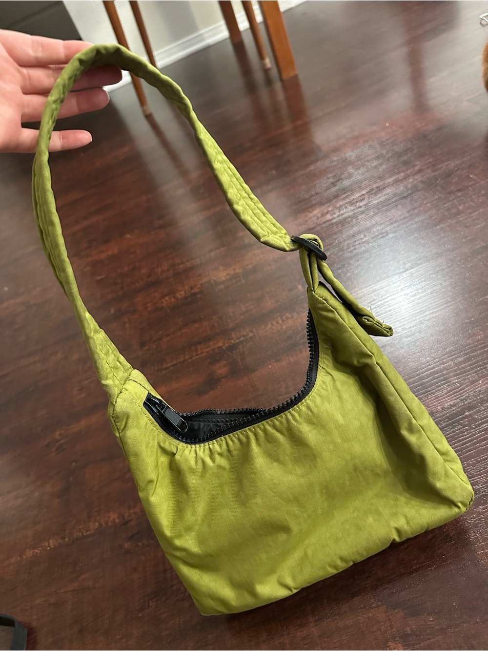 BAGGU mini Shoulder Bag in avocado